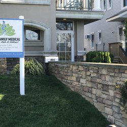 Beach Family Medical - Sign and Entrance to Beach Family Medical