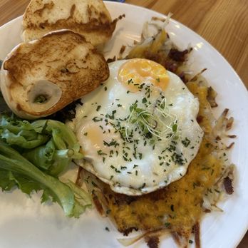 Miti Miti Coffee Shop - Hash brown al plato. Eggs and hash brown - Coffee & Tea Near Me - Hatillo, Puerto Rico