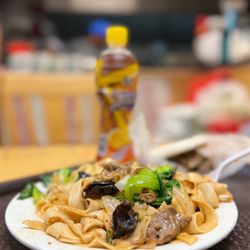 Henan Feng Wei 河南風味 - Hand Pulled Noodles with Lamb