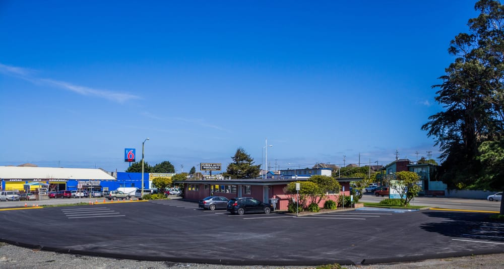 THE GREATER EUREKA CHAMBER OF COMMERCE 612 G Street, Eureka, California Public Services