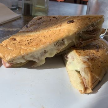 Mi Tierra Restaurant - Cuban sandwich - Colombian Near Me - Sarasota, Florida Mi Tierra Restaurant - Cuban sandwich - Colombian Near Me - Sarasota, Florida