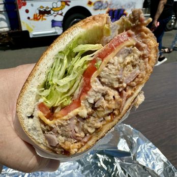 El Capitán Sándwiches - Tripleta - Food Trucks Near Me - New Britain, Connecticut El Capitán Sándwiches - Tripleta - Food Trucks Near Me - New Britain, Connecticut