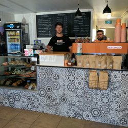 Four Brothers Espresso - Four Brother Espresso - Cafe