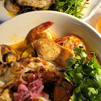 Poor Calvin's - Seafood Curry and Thai Yellow Curry with Scallops and Lobster Tail - Asian Fusion Near Me - Atlanta, Georgia
