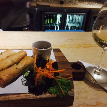 New World Makati Hotel - Spring rolls in the lounge - Hotels Near Me - Makati, NCR