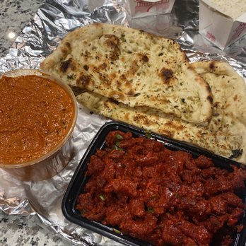 Biryani Pot - Garlic naan, chicken 65 and chicken tikka masala comes with 2 cute tiny boxes of rice - Indian Near Me - San Antonio, Texas Biryani Pot - Garlic naan, chicken 65 and chicken tikka masala comes with 2 cute tiny boxes of rice - Indian Near Me - San Antonio, Texas