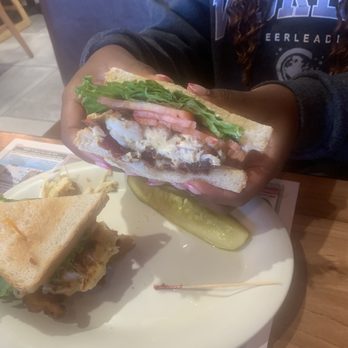 Box Hill Crab Cakes - Crab Cake bLT - Pizza Near Me - Abingdon, Maryland Box Hill Crab Cakes - Crab Cake bLT - Pizza Near Me - Abingdon, Maryland