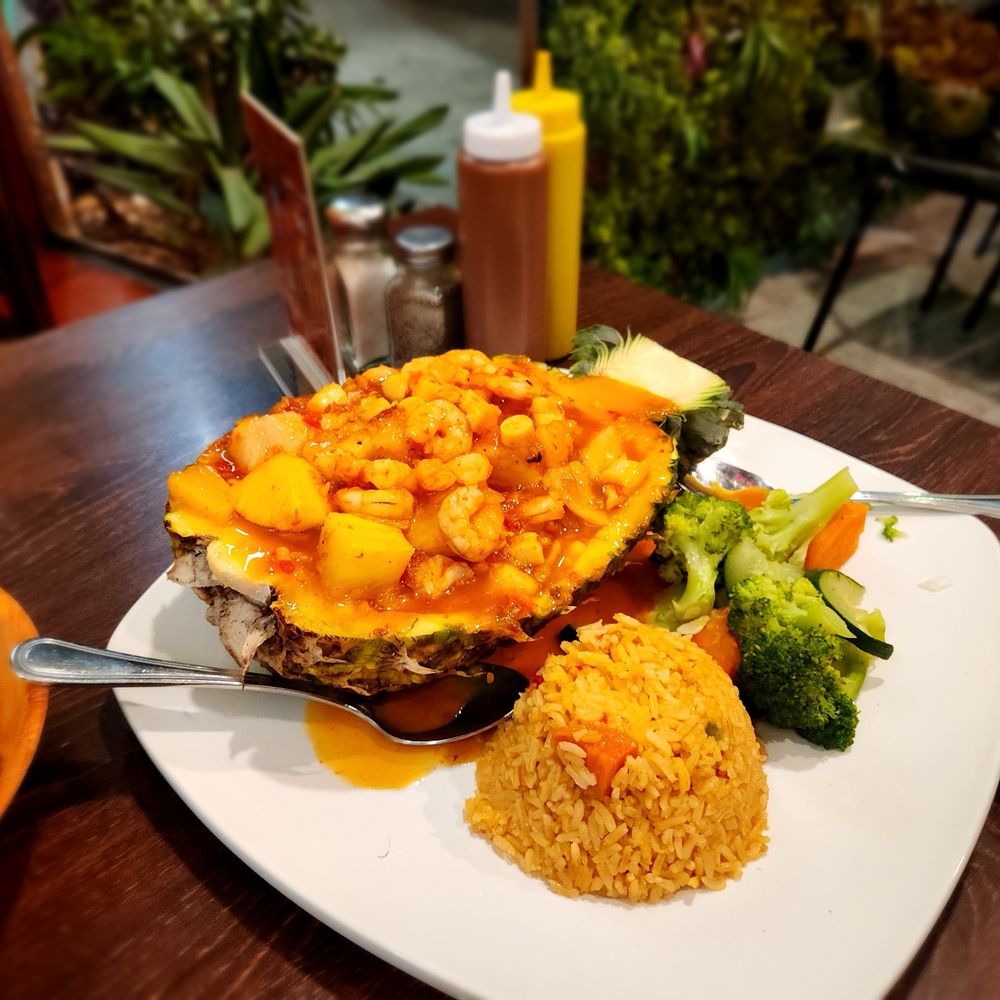 El Sinaloense - Sinaloense Tropical House Specialtie - Seafood Near Me - San Mateo, California