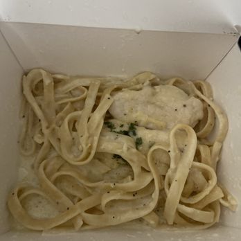 Amore Mio Trattoria - fettuccine alfredo with chicken - Italian Near Me - Arlington, Texas Amore Mio Trattoria - fettuccine alfredo with chicken - Italian Near Me - Arlington, Texas
