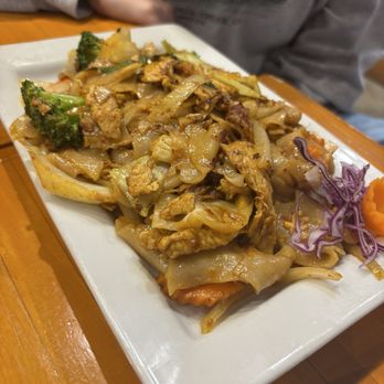 Maikham - Phad Kimaow - Thai Near Me - Bellingham, Washington Maikham - Phad Kimaow - Thai Near Me - Bellingham, Washington
