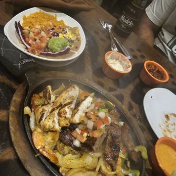 Miguel's Cocina - Combination fajitas - Mexican Near Me - Carlsbad, California