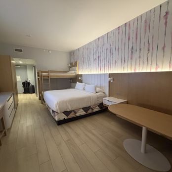 The Viv Hotel, Anaheim, a Tribute Portfolio Hotel - Room - Hotels Near Me - Anaheim, California The Viv Hotel, Anaheim, a Tribute Portfolio Hotel - Room - Hotels Near Me - Anaheim, California