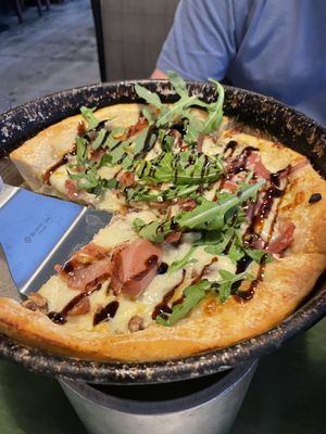 Midway Pizza by null