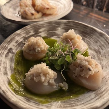 Double Knot - Scallops sashimi in front, scallop robatayaki in the back - Sushi Bars Near Me - Philadelphia, Pennsylvania Double Knot - Scallops sashimi in front, scallop robatayaki in the back - Sushi Bars Near Me - Philadelphia, Pennsylvania