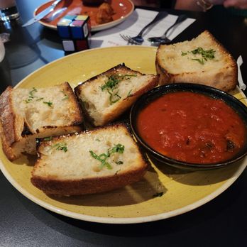 Alta Strada - Wellesley - garlic bread appetizer - Italian Near Me - Wellesley, Massachusetts
