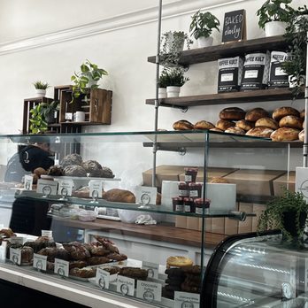 Crust & Crumble Bakery - Bakeries Near Me - Glendora, California
