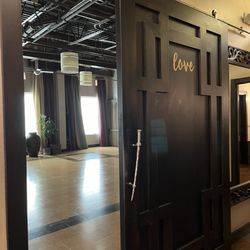 Yoga Lounge - Entry into the Love studio
