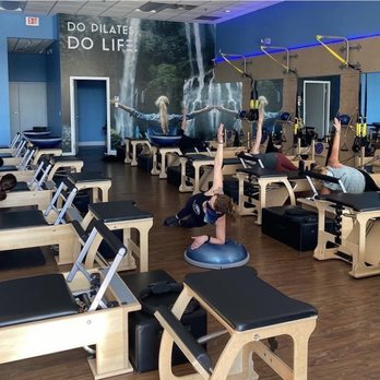 Club Pilates - Exercise "Side Planks" - Pilates Near Me - Shrewsbury, Massachusetts Club Pilates - Exercise "Side Planks" - Pilates Near Me - Shrewsbury, Massachusetts