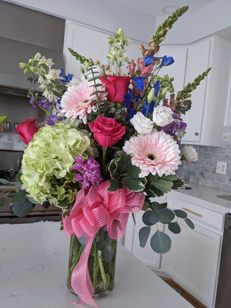 PAN AM FLORIST Updated October 2024 19 Photos & 27 Reviews 8636