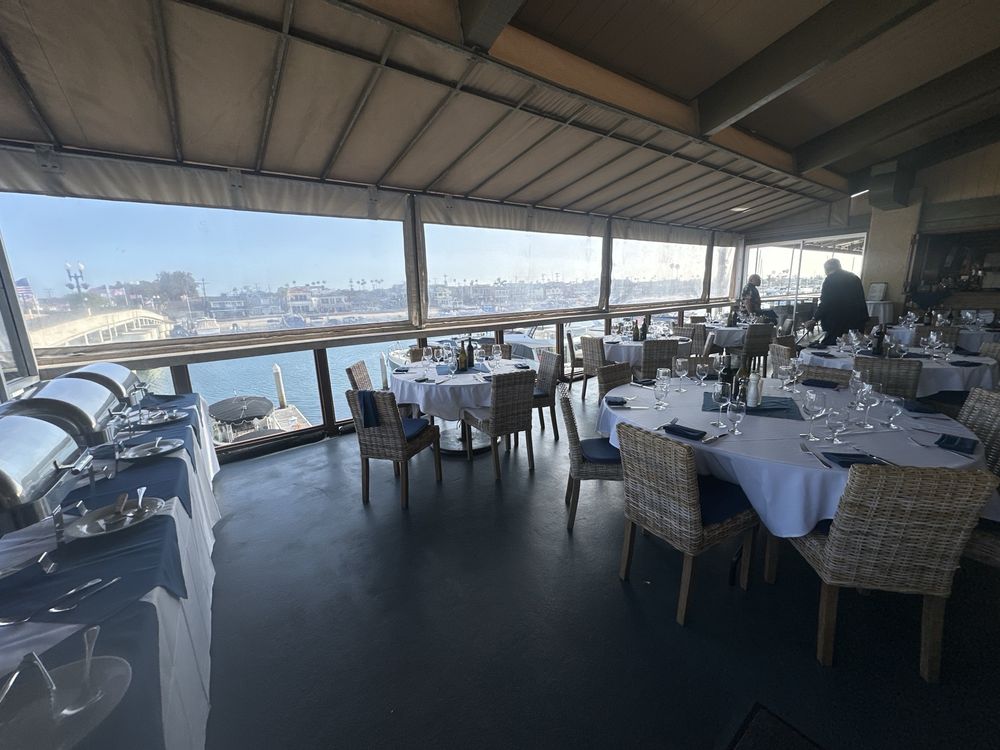 Newport Beach Yacht Club