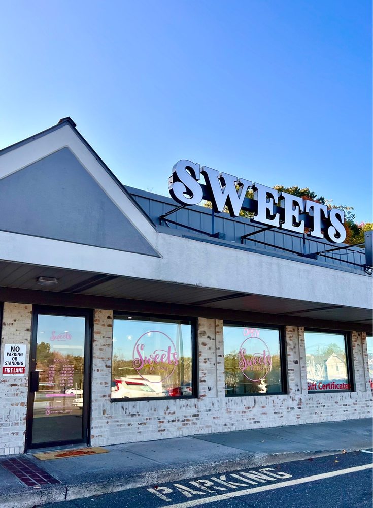 SWEETS BY JENNA Updated September 2024 122 Photos & 35 Reviews