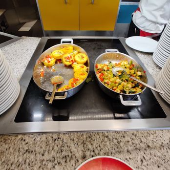 Chef Mickey's - American Near Me - Lake Buena Vista, Florida
