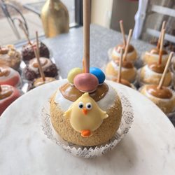 Rocky Mountain Chocolate Factory - Easter Specialty Apple