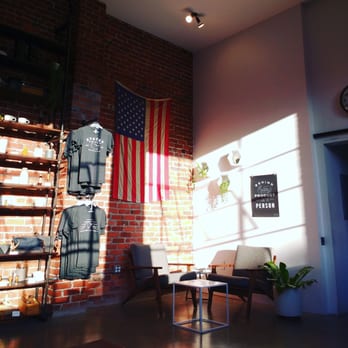 States Coffee - Cute décor - Coffee & Tea Near Me - Martinez, California
