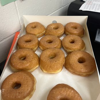 Randy's Donuts - Glazed donuts. Where's the glaze? - Donuts Near Me - Las Vegas, Nevada Randy's Donuts - Glazed donuts. Where's the glaze? - Donuts Near Me - Las Vegas, Nevada