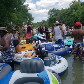 Don's Fish Camp - Rafting/Kayaking Near Me - Martindale, Texas