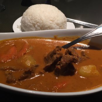 Baan Thai - Yellow curry w beef - Thai Near Me - Panorama City, California