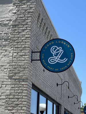 Good Lookin' by null