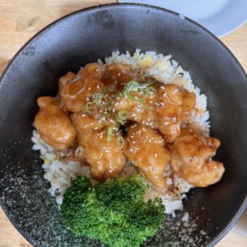 Royal Dragon - Orange chicken bowl - Chinese Near Me - Niagara Fall, New York Royal Dragon - Orange chicken bowl - Chinese Near Me - Niagara Fall, New York