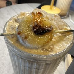 Olivia - Banana latte