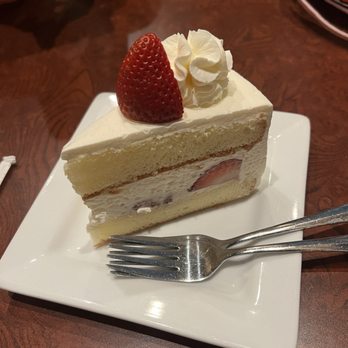 Sushi Robata - strawberry shortcake - Sushi Bars Near Me - Dallas, Texas