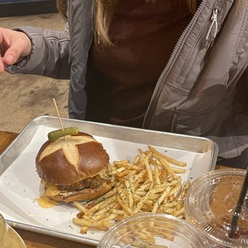 BEERTOWN - Gastropubs Near Me - Oceanside, California