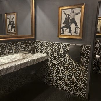 Kindred - Love the bathroom - Cocktail Bars Near Me - San Diego, California Kindred - Love the bathroom - Cocktail Bars Near Me - San Diego, California