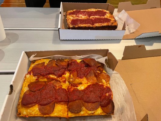 SquareHouse Pizza by null