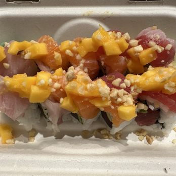 Voyage Maui - Hawaiian Rainbow Roll - Sushi Bars Near Me - Kihei, Hawaii Voyage Maui - Hawaiian Rainbow Roll - Sushi Bars Near Me - Kihei, Hawaii