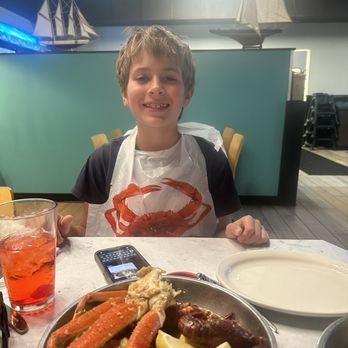 Pompano's Seafood House - Crawfish and crab boil - Seafood Near Me - Corpus Christi, Texas