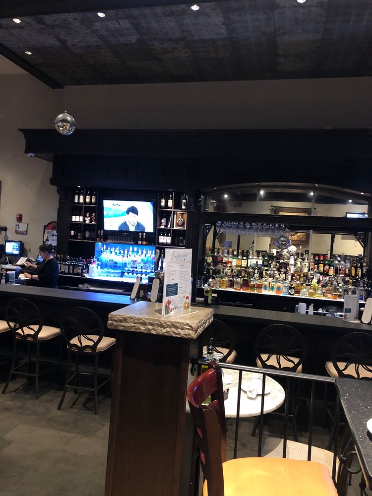 LA TAVERNA COCKTAIL LOUNGE Updated September 2024 234 Bloomfield