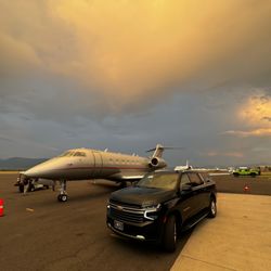 Black Bird Limousine - Black Bird at FBO