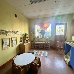 Summer toddler room arrangement