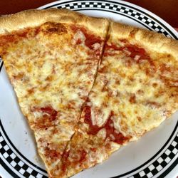 Cafe Italia - 2 slice & drink special $5.99