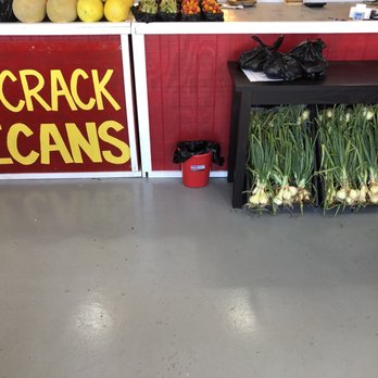 Graham's farm fresh produce - a display of fresh produce - Fruits & Veggies Near Me - Quinlan, Texas