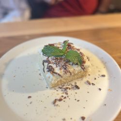 Gloria's Latin Cuisine - Cuatro Leches