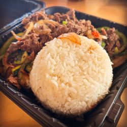 D Grill Boy - You're asleep and I'm awake And everything is so great Spicy Garlic Lamb entree w/ side salad from #DGrillBoy