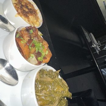 Davis Street at Hermann Park - Mac and cheese, potatoes, collard greens - New American Near Me - Houston, Texas