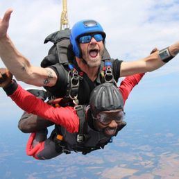 Free falling, Dave and Isaac!!!