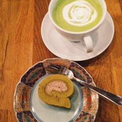 Mizu - Japanese Matcha Roll Cake & Matcha Latte~